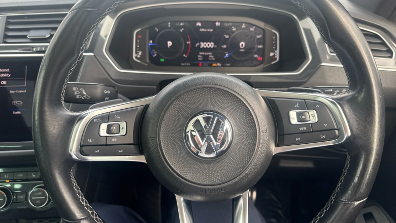 Volkswagen Tiguan 2.0 TDi 150 R-Line Tech 5dr DSG Diesel Estate